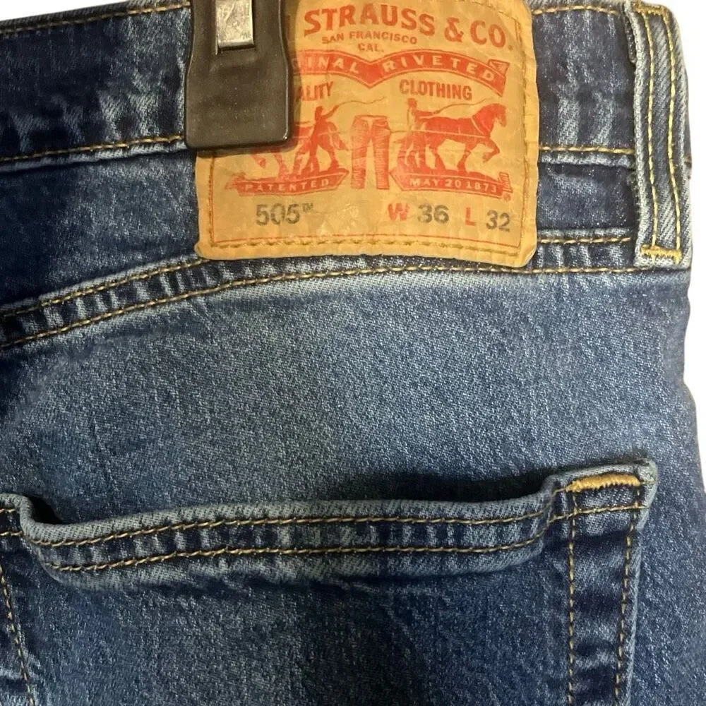 Levi’s 505 medium wash non ripped jeans men’s 36/32 #756